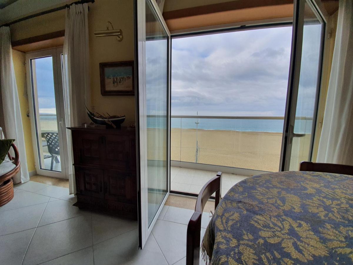 Nazare apartamento em frente ao mar Nazaré Exterior foto